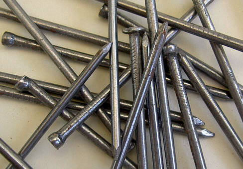 Metal nails for carpentry and building work